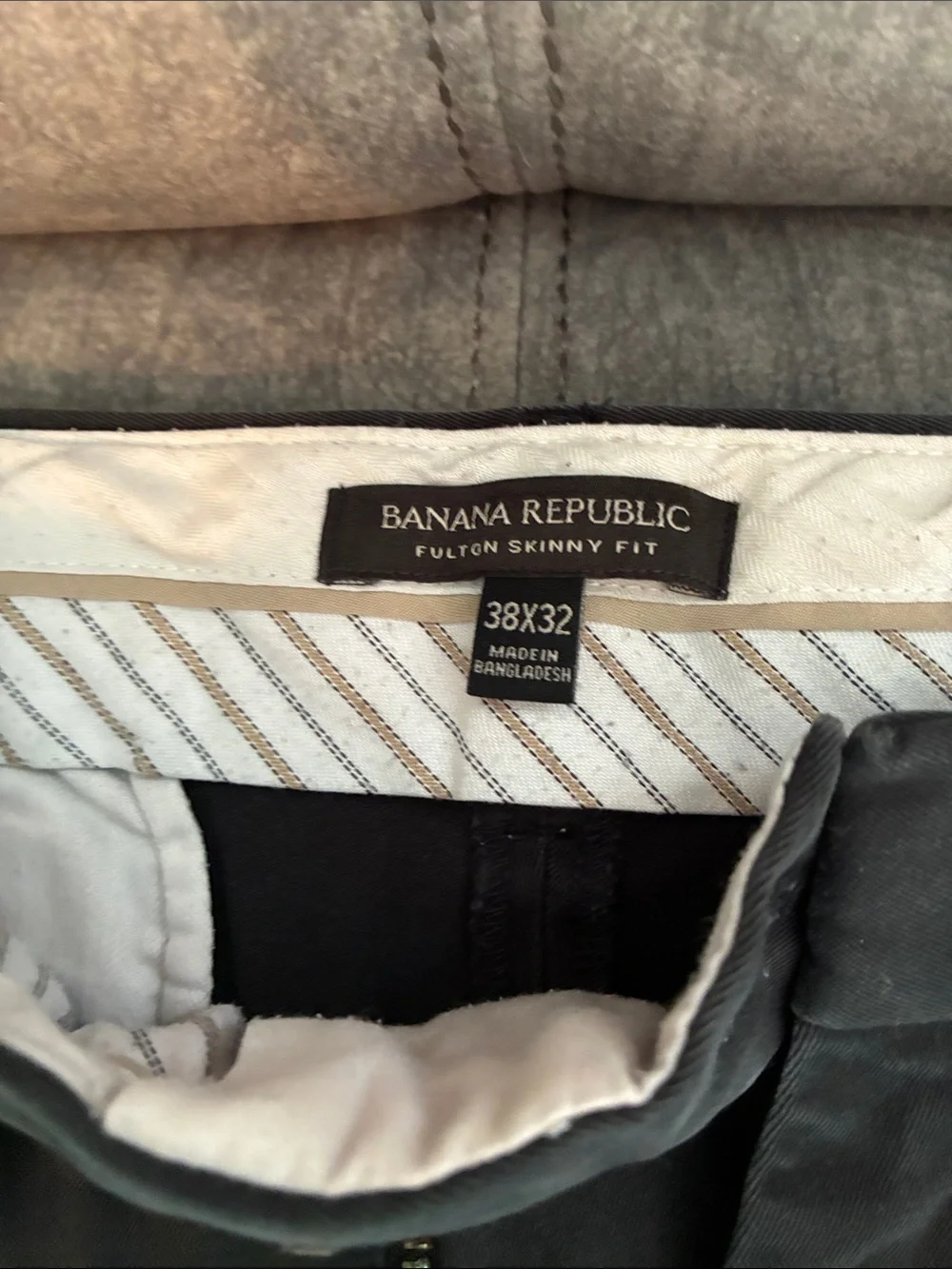 Banana Republic Men's Black Chino Pants - Fulton Skinny Fit